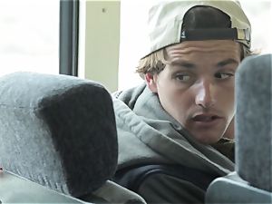 Bonnie Rottens bj's off her dude on a bus