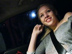 ultra-cute Lola Taylor gets tasty ravaging on the back seat