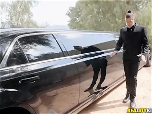 Jessa Rhodes pounded in the limo
